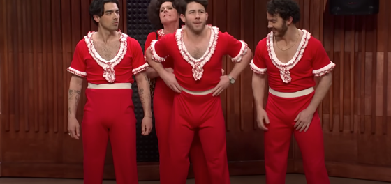 The Jonas Bros’ battle of the bulge continued in a very revealing ‘SNL’ sketch