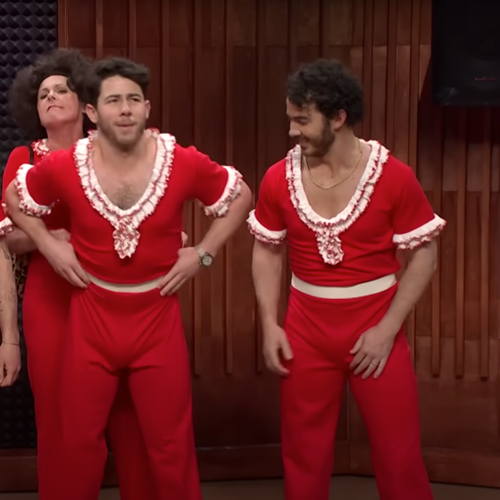 The Jonas Bros’ battle of the bulge continued in a very revealing ‘SNL’ sketch