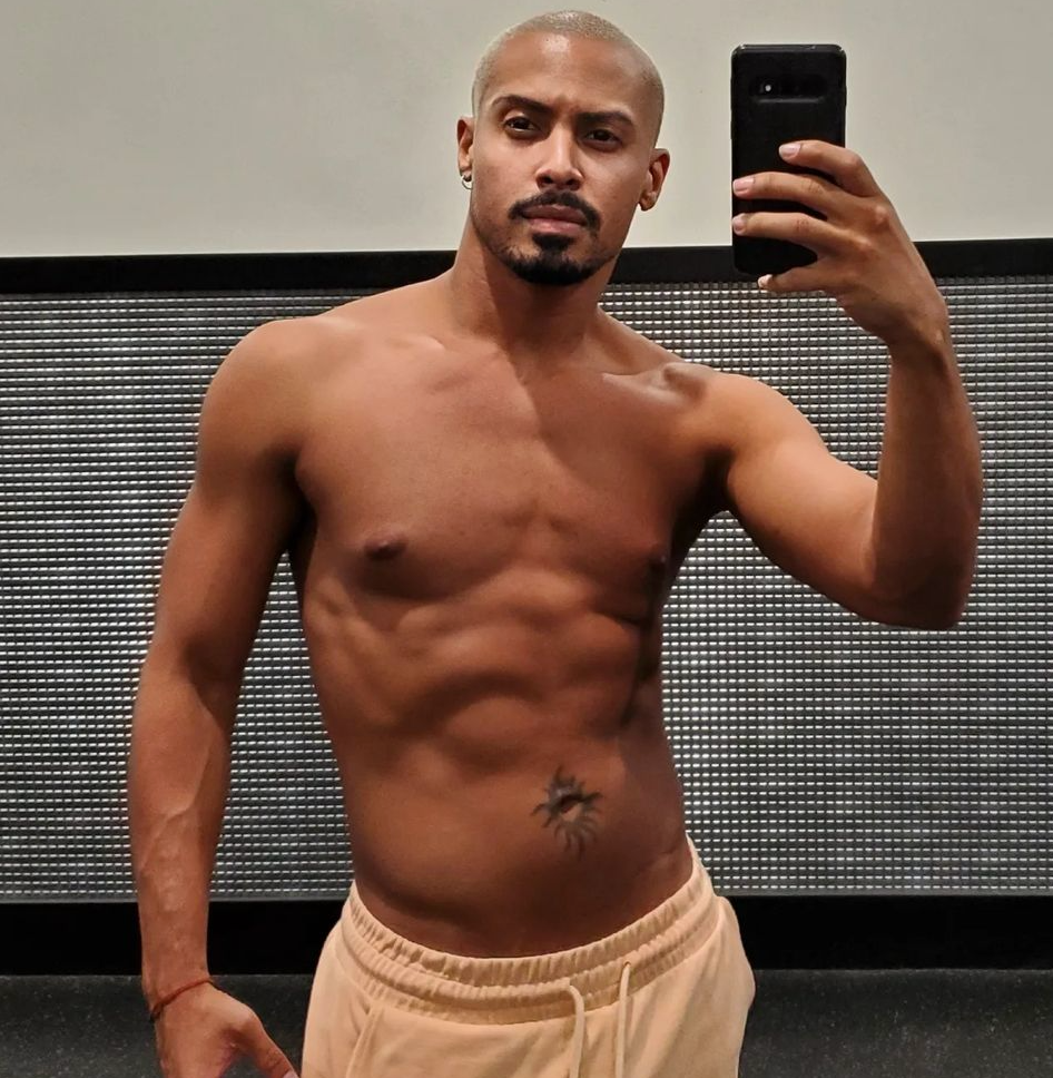 'RuPaul's Drag Race All Star' Naysha Lopez is snatched and serving body out of drag too - Vimarsana News