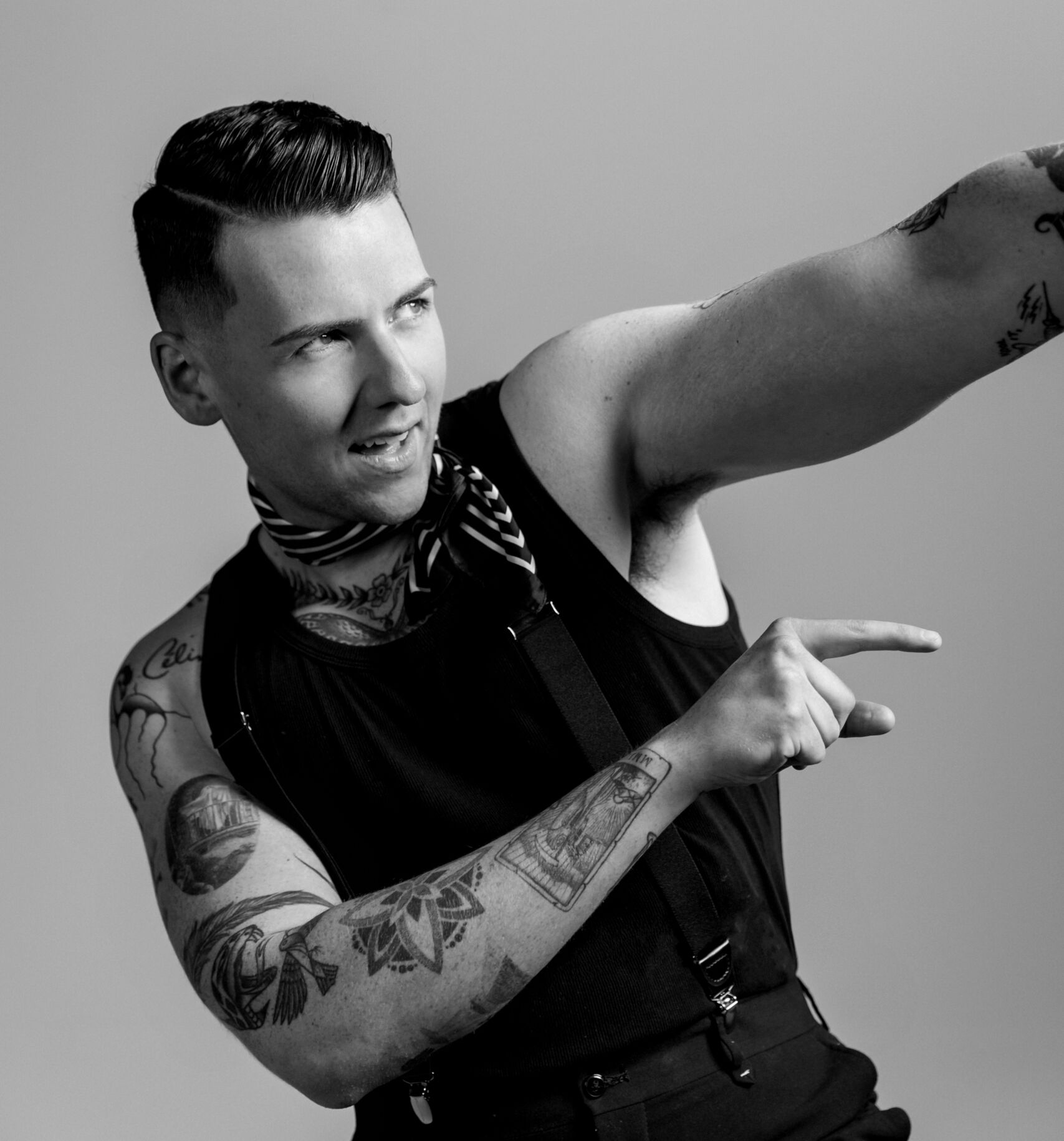 Queer crooner Mathew V talks campy tunes, pop divas, and the film daddy who makes him swoon - Vimarsana News