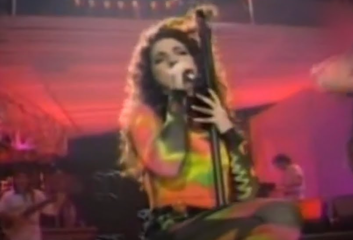 LISTEN: Gloria Estefan's '90s sex anthem is still a total banger over 30 years later - Vimarsana News