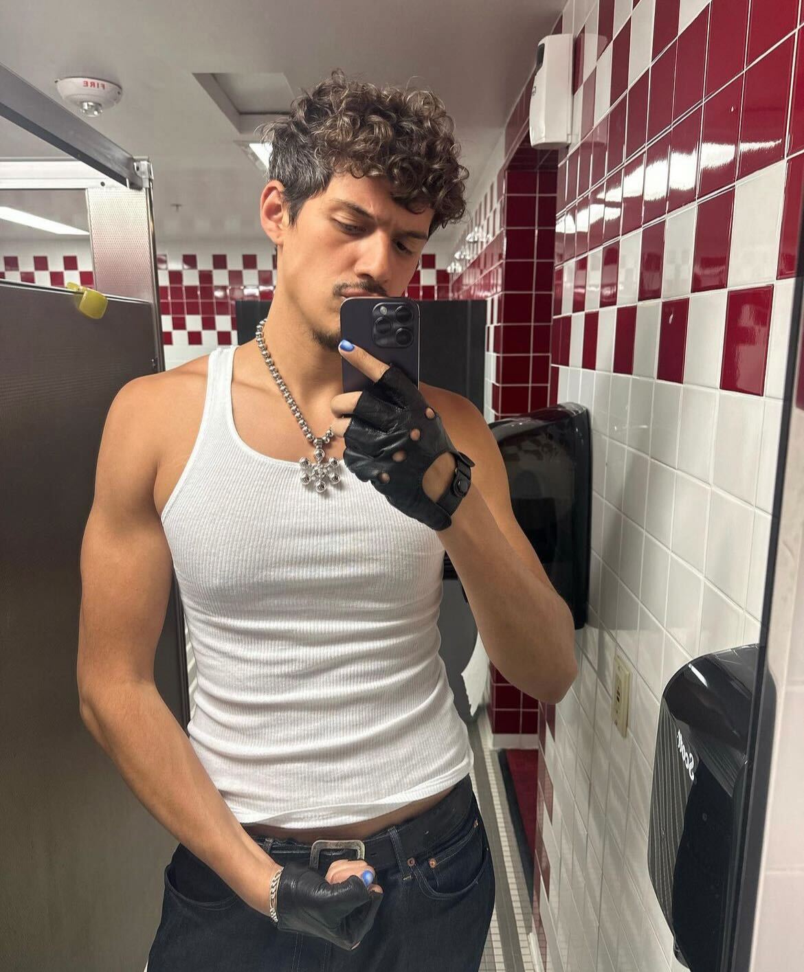 Omar Apollo celebrates major milestone while rumors swirl about a new queer movie role - Vimarsana News