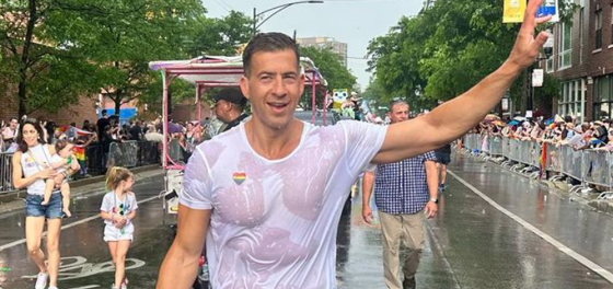 This 6’3 Illinois politician got wet at Chicago Pride & of course Gay Twitter™ took notice