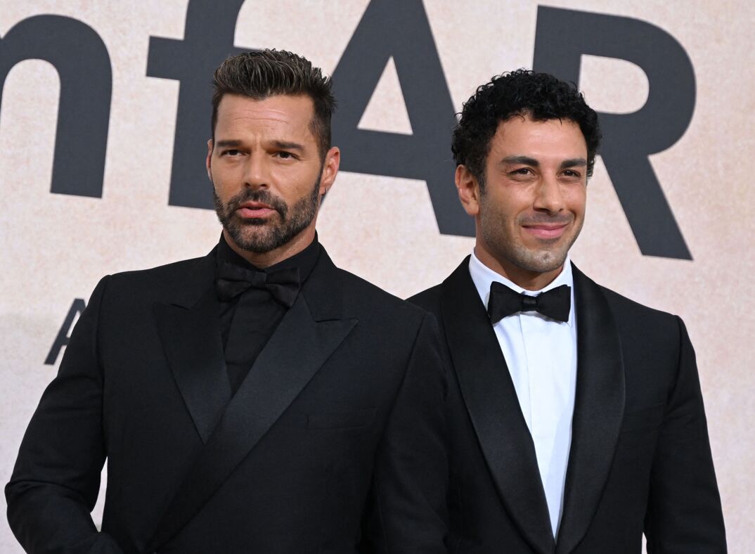 Ricky Martin and Jwan Yosef wearing tuxedos