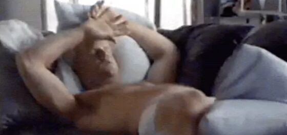 Boomer Esiason’s thirsty 1990 Hanes commercial still has us dehydrated after all these years