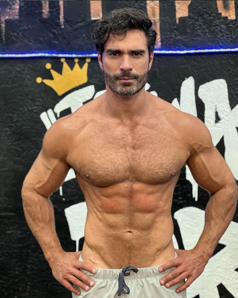 Former reality star Rodiney Santiago inspires with his words and his ripped ‘A-List’ body