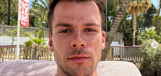Gay influencer is livid for having to treat the rash on his sweaty abs… with vaginal cream?