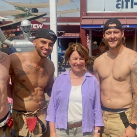 Amy Klobuchar gets horny on main in support of shirtless hunks, er, unions