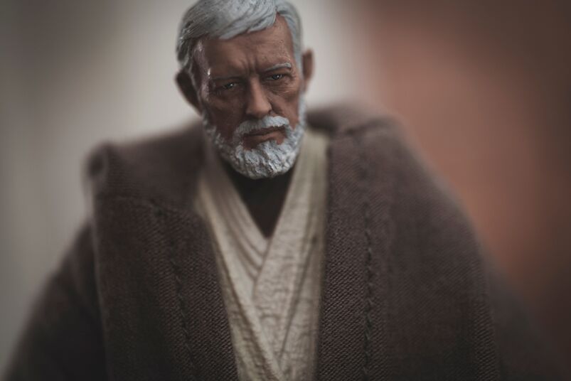 Alex Guinness: Star Wars Jedi Ben Obi-Wan Kenobi on Tatooine - customized Hasbro action figure