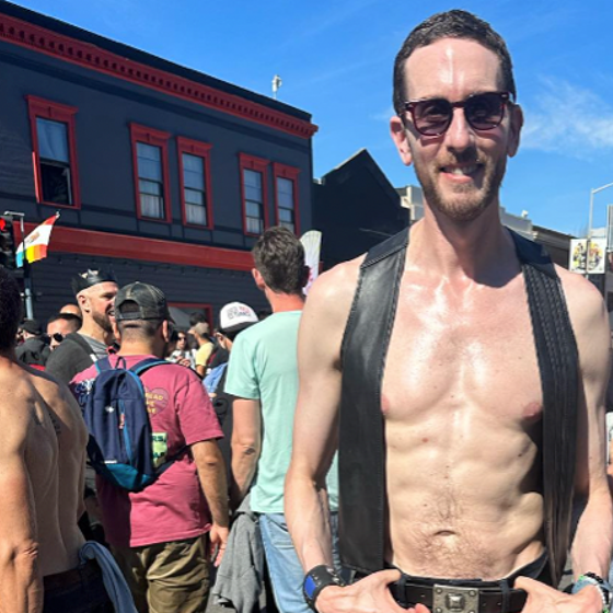 Sen. Scott Wiener flashes his abs at Folsom & once again right-wingers are completely losing it