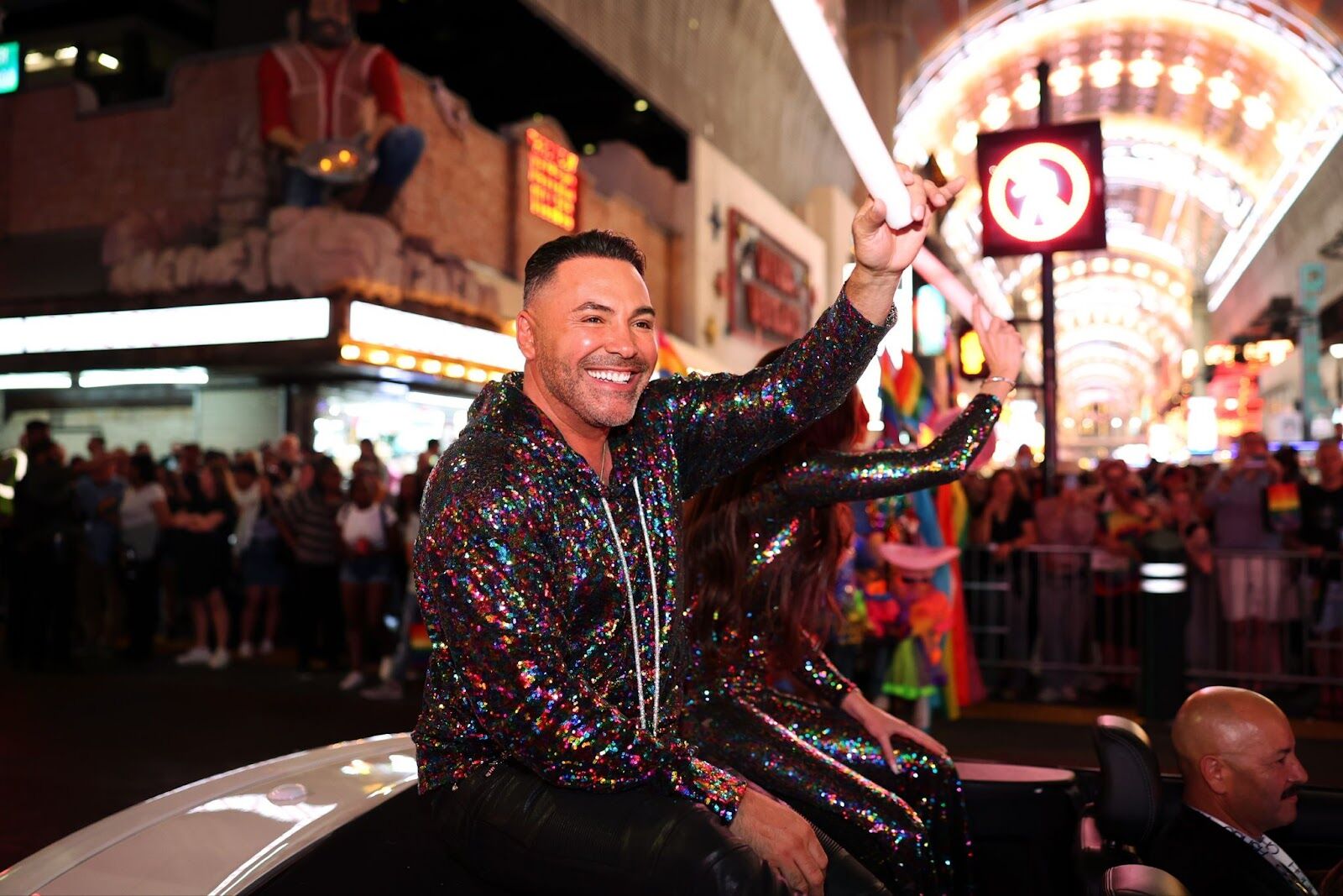 Boxing legend Oscar De La Hoya parties with the gays in Vegas - Vimarsana News
