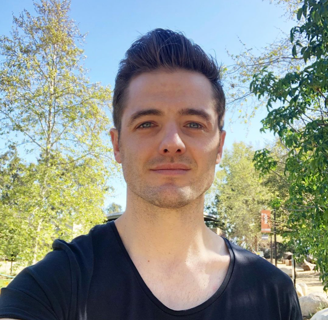 Robbie Rogers on the joys of fatherhood, marriage & working on the steamy queer drama, 'Fellow Travelers' - Vimarsana News