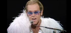 Elton John wrote this song in a single day & it’s still an enduring holiday hit 50 years later