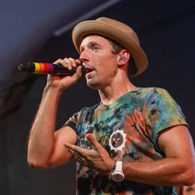 Jason Mraz on feeling “shame, guilt” and learning to accept his bisexuality