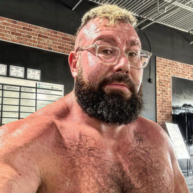 Pro wrestling Daddy Mike Parrow on being gay in the ring, staying fit & adventures with his husband