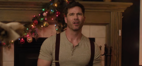 Luke Macfarlane goes straight-for-pay (again), and all the gayest holiday movies on Hallmark this year