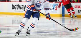 Hockey star Connor McDavid wraps his stick in Pride tape in yet another stand against homophobic NHL leadership