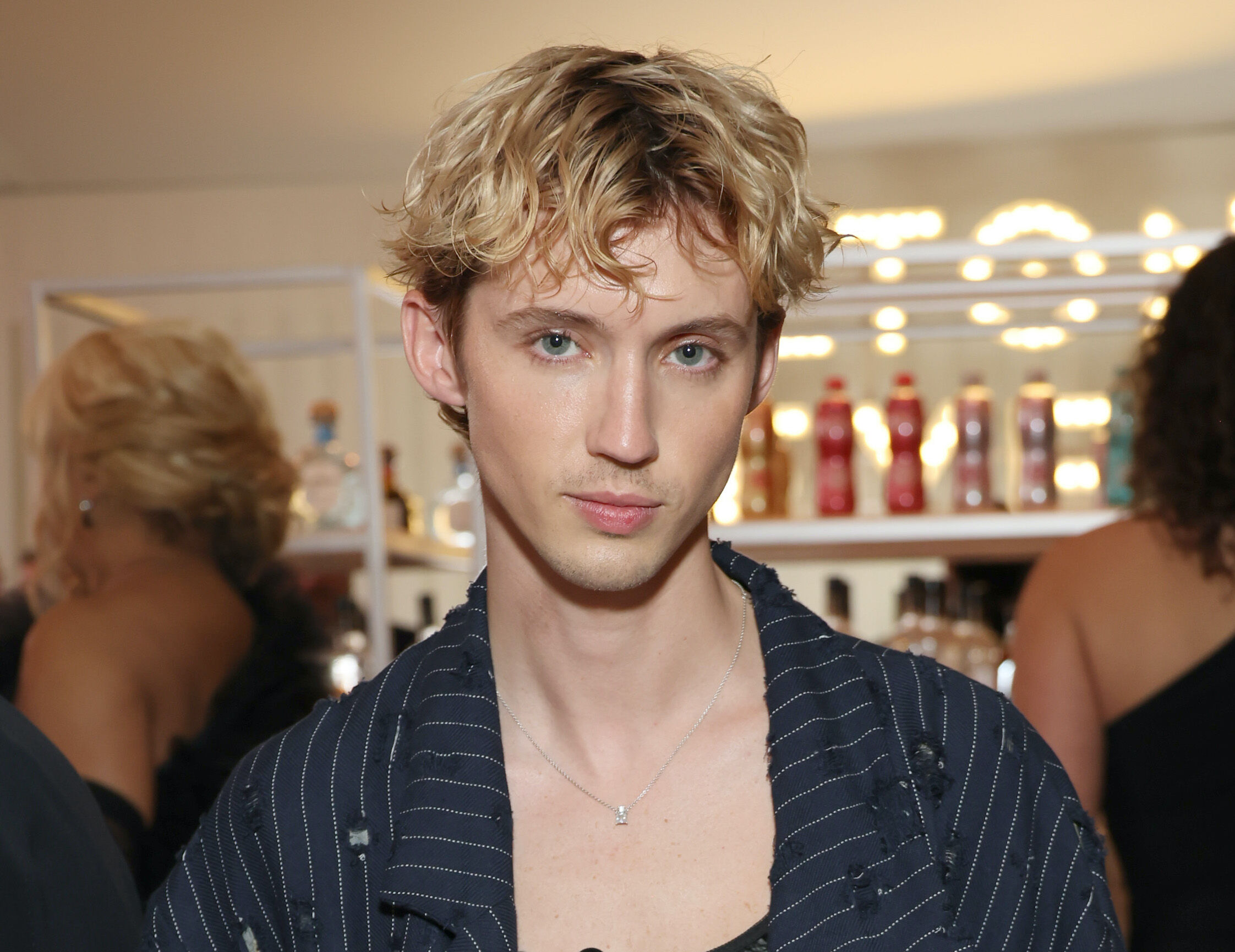 Troye Sivan rocks denim hot pants, corset and thong in sizzling new photoshoot - Vimarsana News
