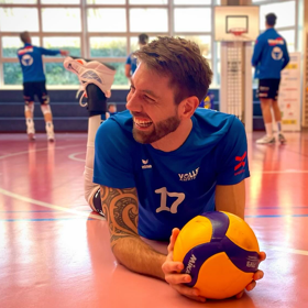 Pro volleyball player Facu Imhoff wins a championship 5 years after coming out