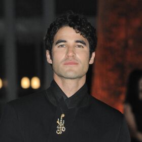 Darren Criss says he’s “culturally queer” & playing gay on ‘Glee’ was a “privilege”