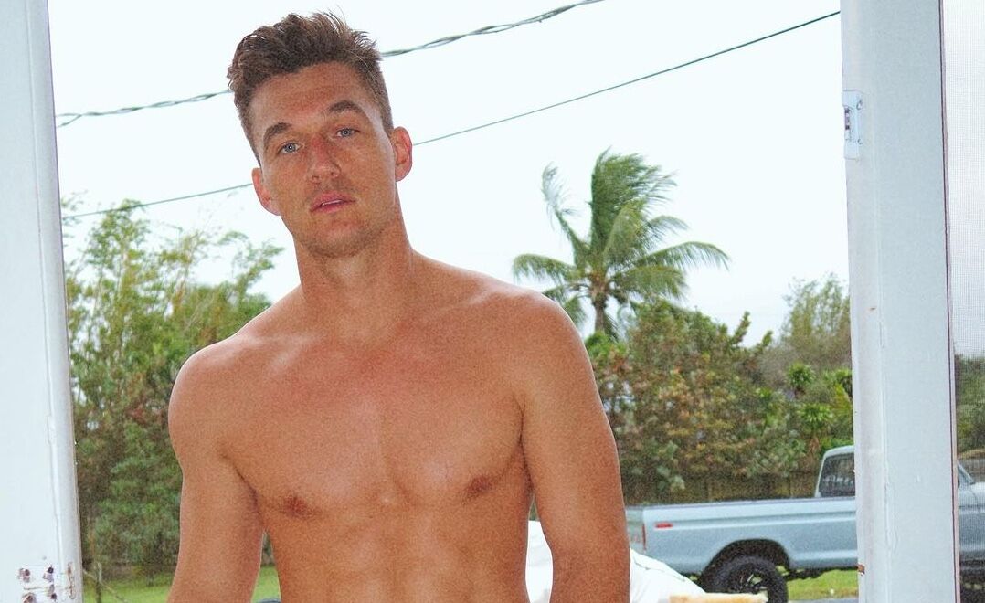 Tyler Cameron is the latest reality star to launch an OnlyFans page - Vimarsana News