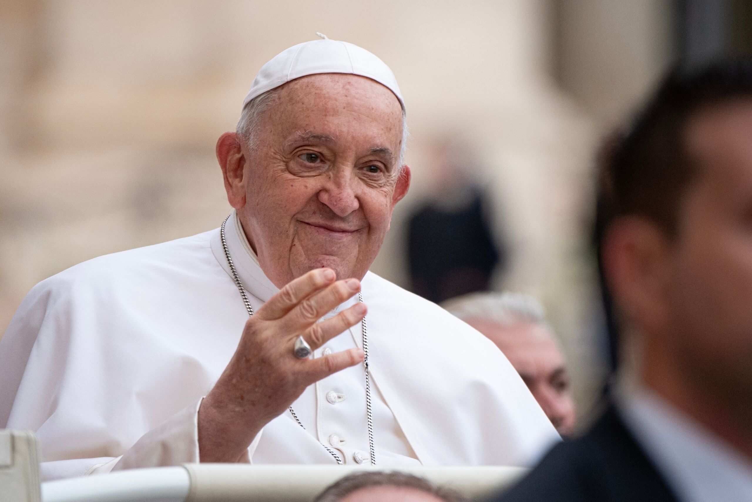 Hot Gay Summer 2024™ just got a hot new tagline courtesy of... Pope Francis?! - Vimarsana News